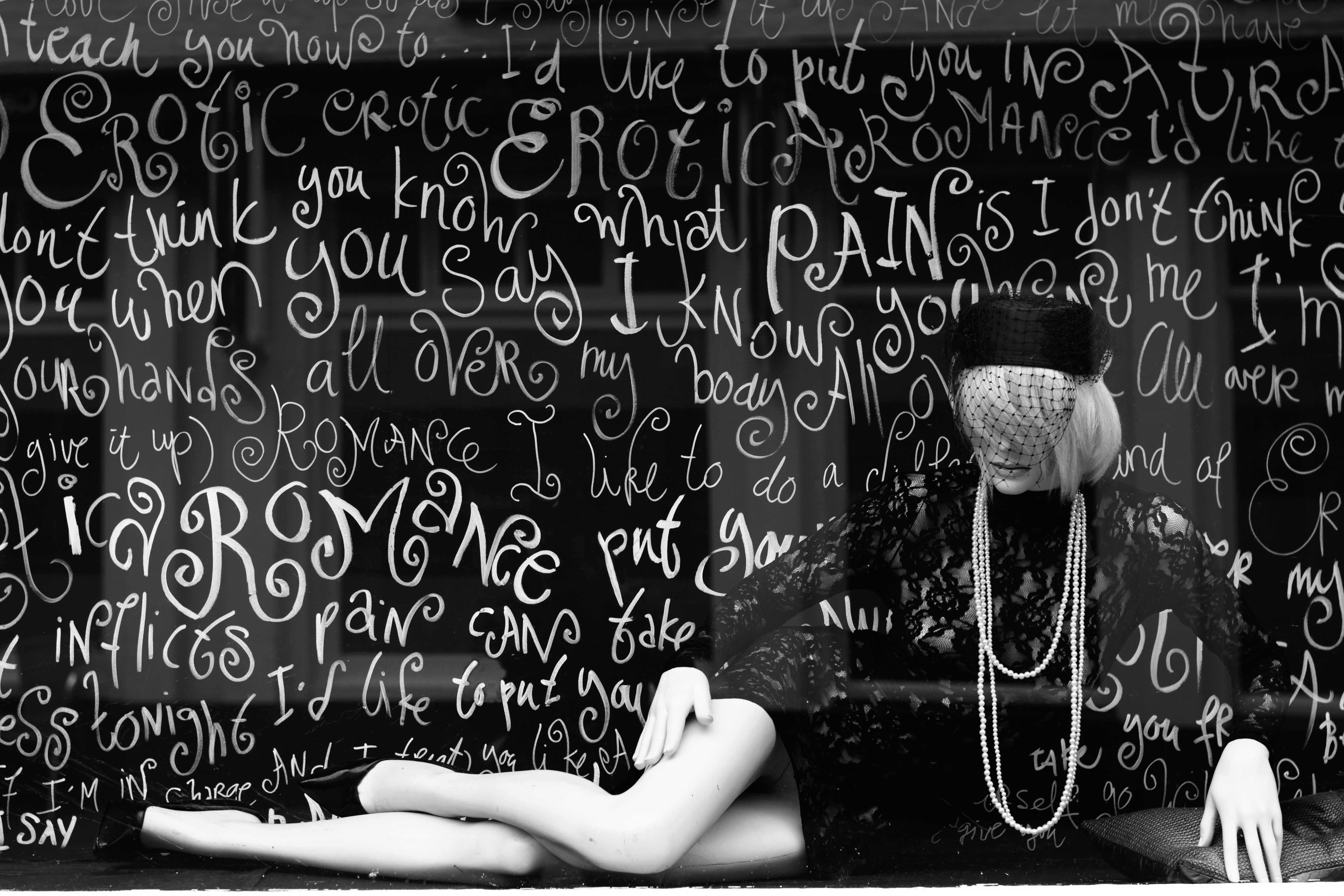 black-and-white-chalk-chalkboard-1154816